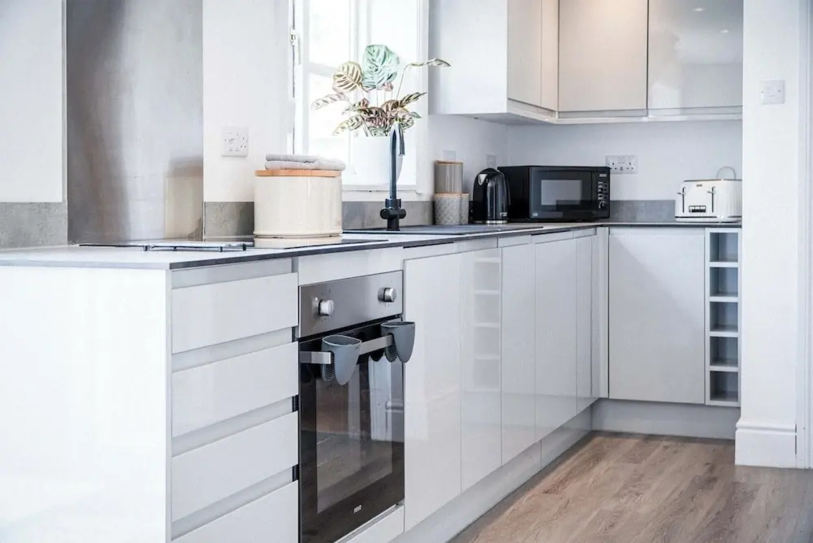 Angle Adventures - 4 Bed Cottage - Angle