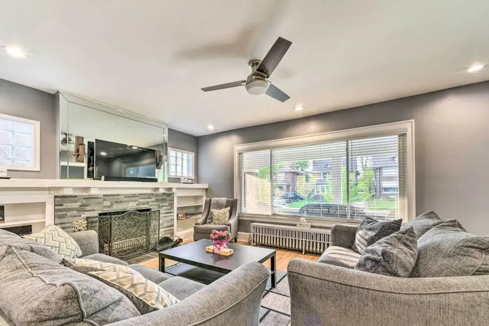 Elegant Detroit Home w/ Yard ~ 5 Mi to Dtwn!