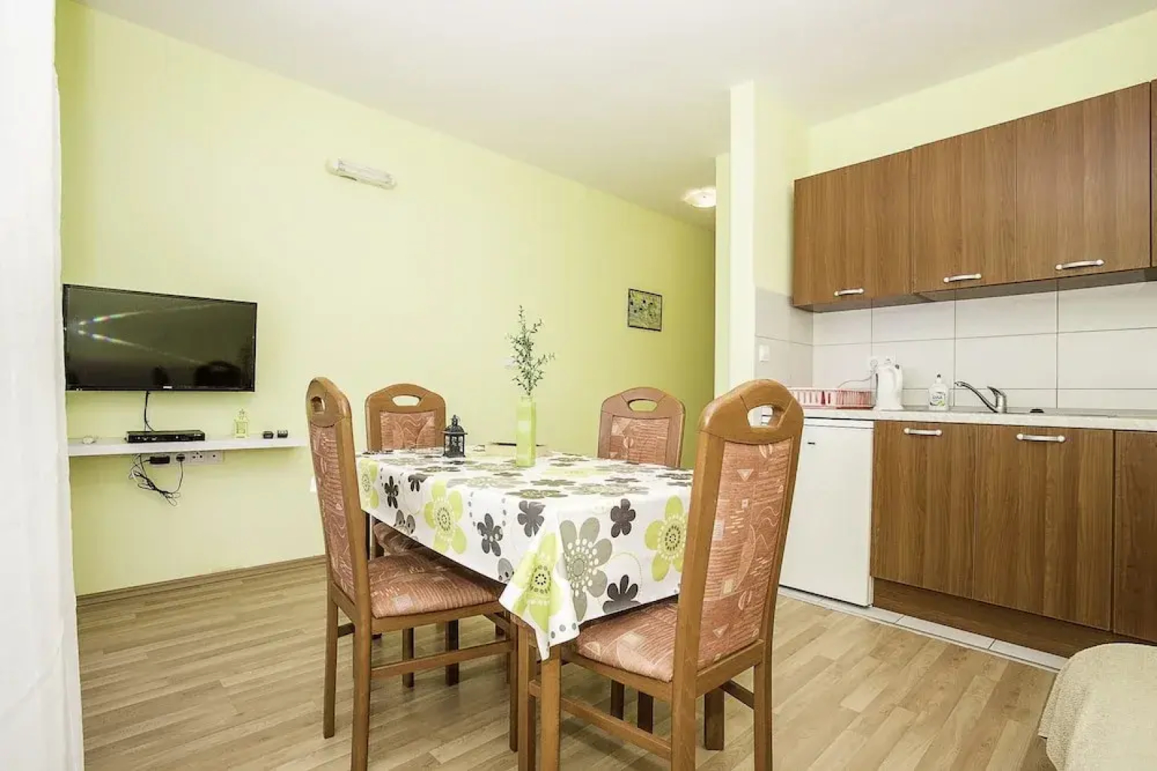 Apartments Krstičević