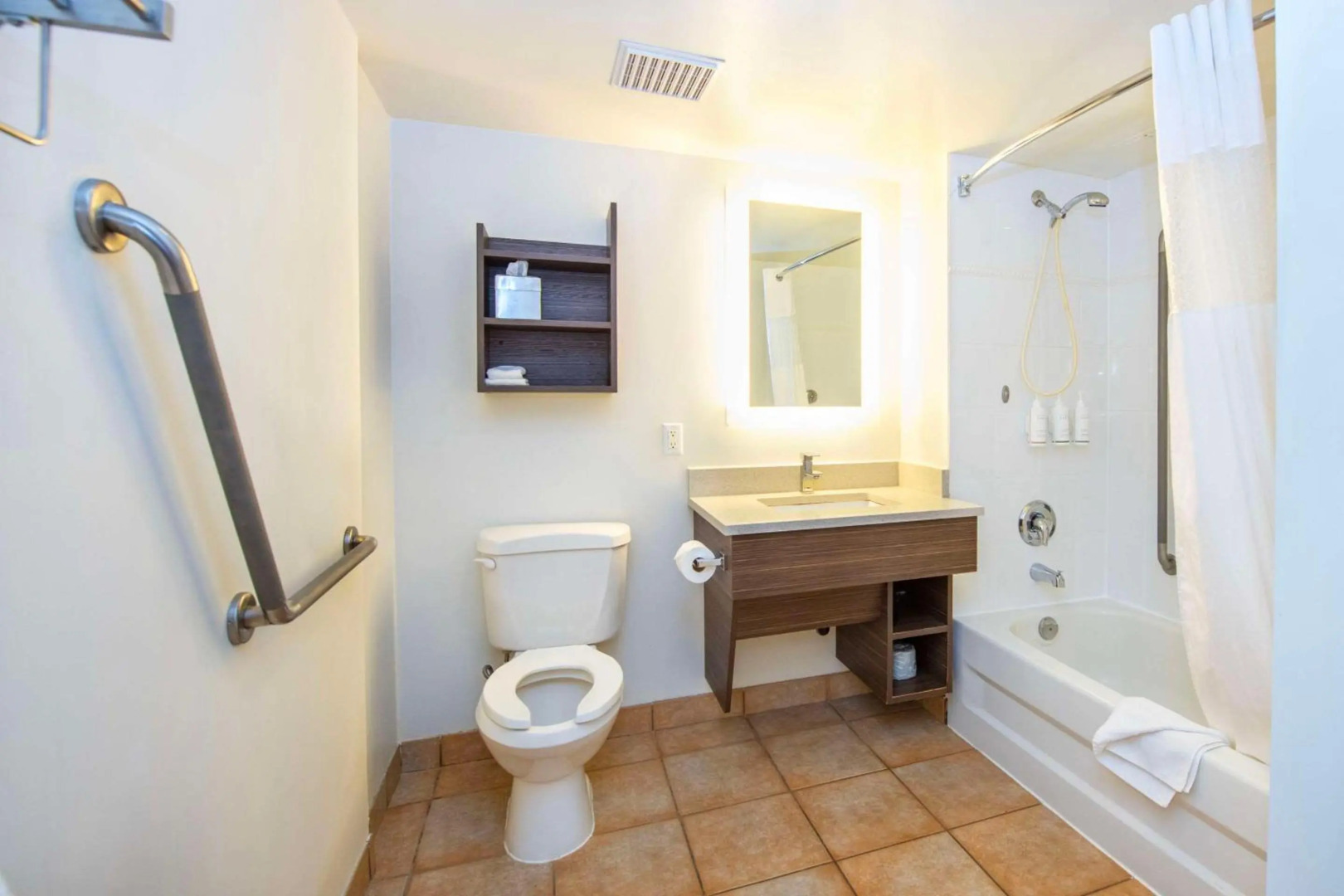 Grand Park Hotel & Suites Downtown Vancouver, an Ascend Collection Hotel