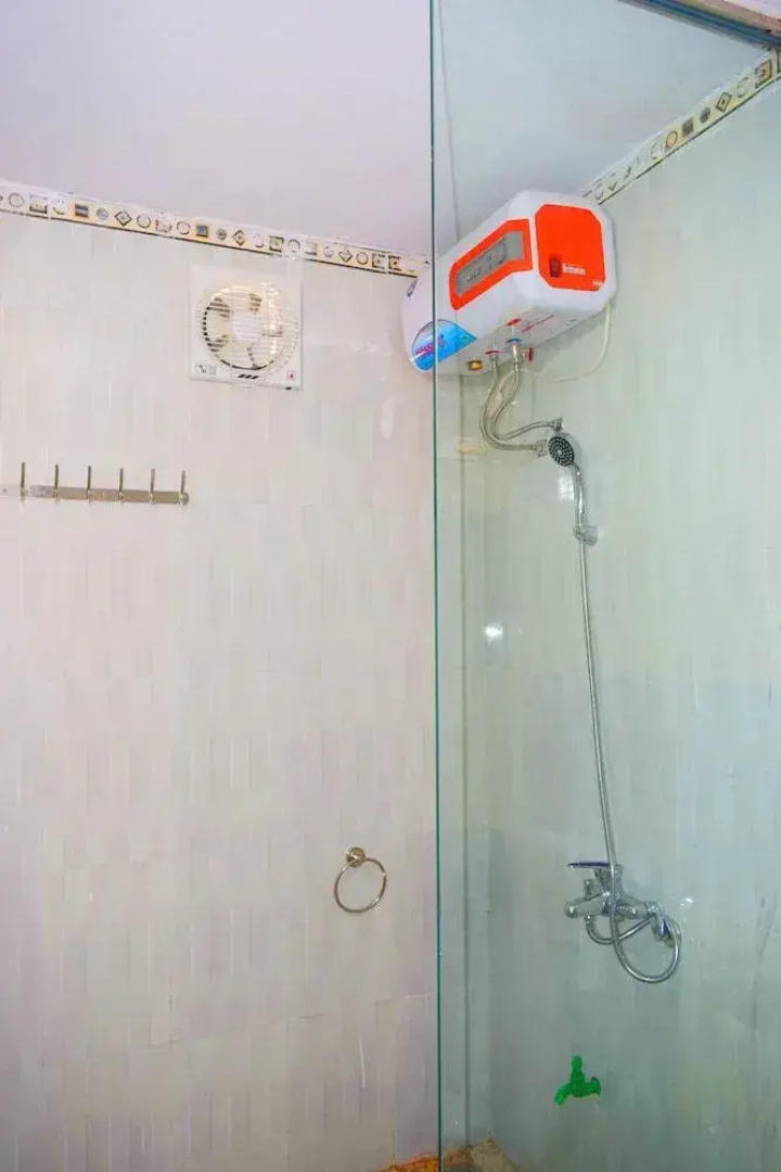 Van Long Family Homestay