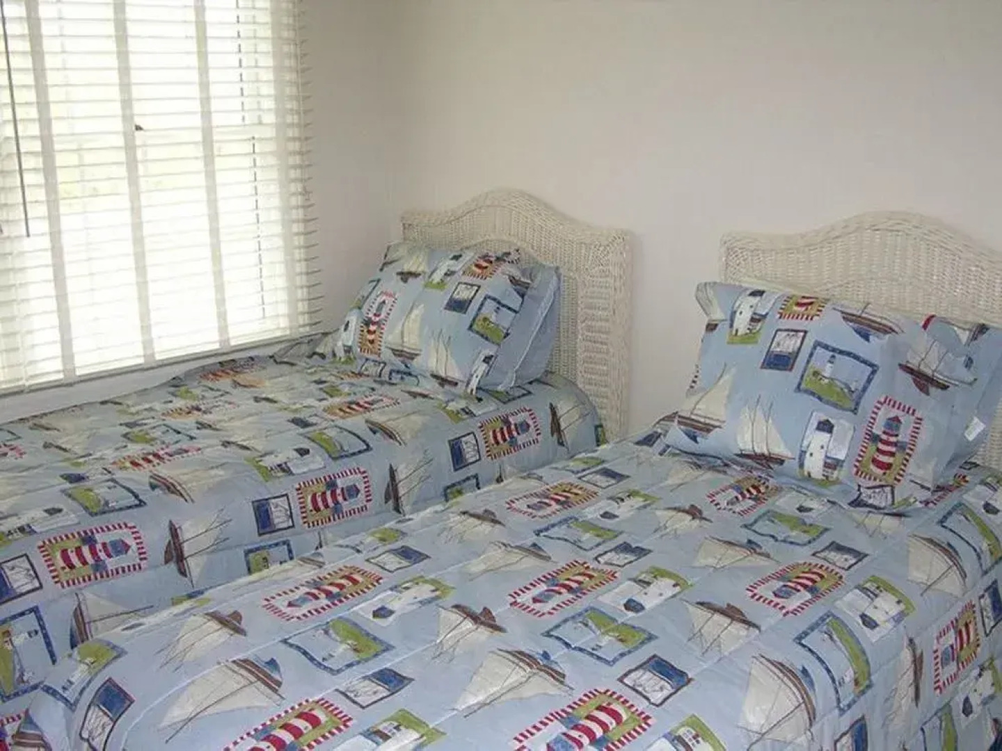 Ocean Village WOC 9733-5