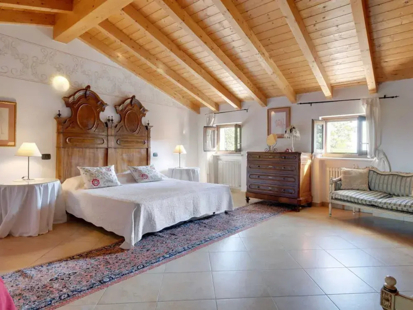 Fabulous Mansion in Pesina Spezie near Lake