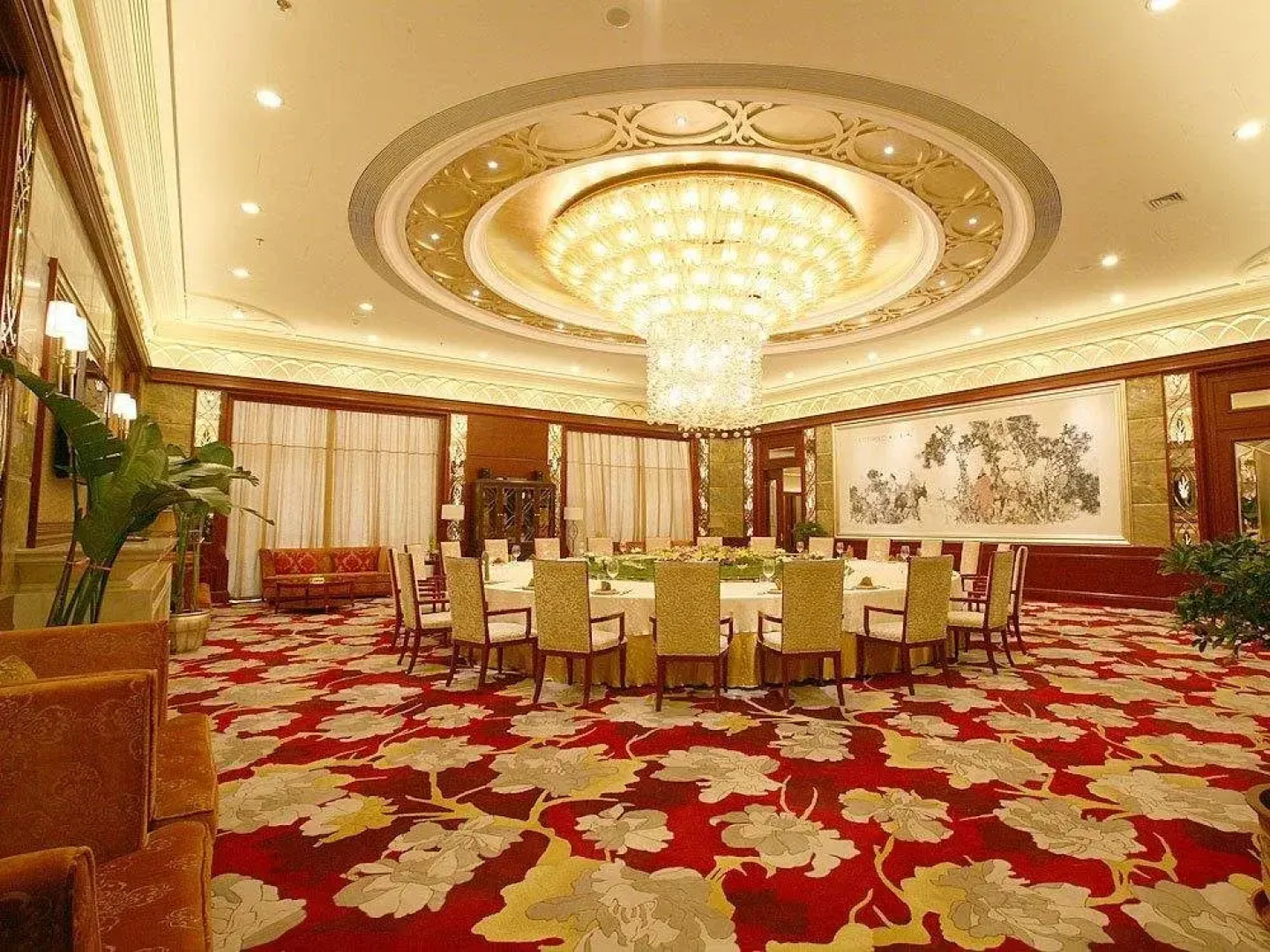 Richmond Grand Hotel