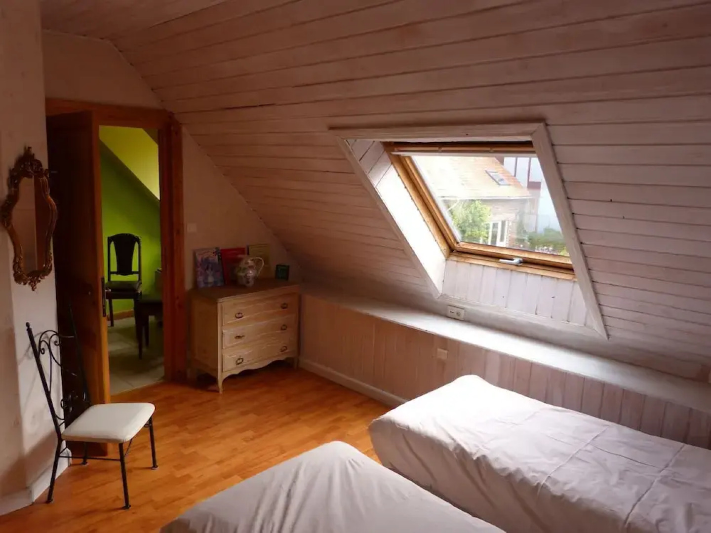 Modern Holiday Home in Hondschoote With Garden