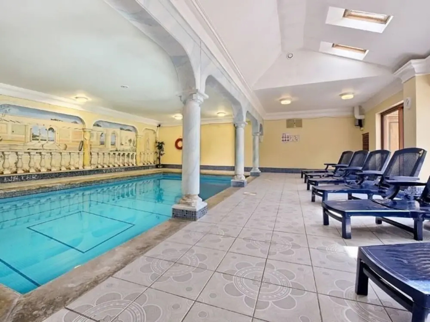 Glenthurston Apartments