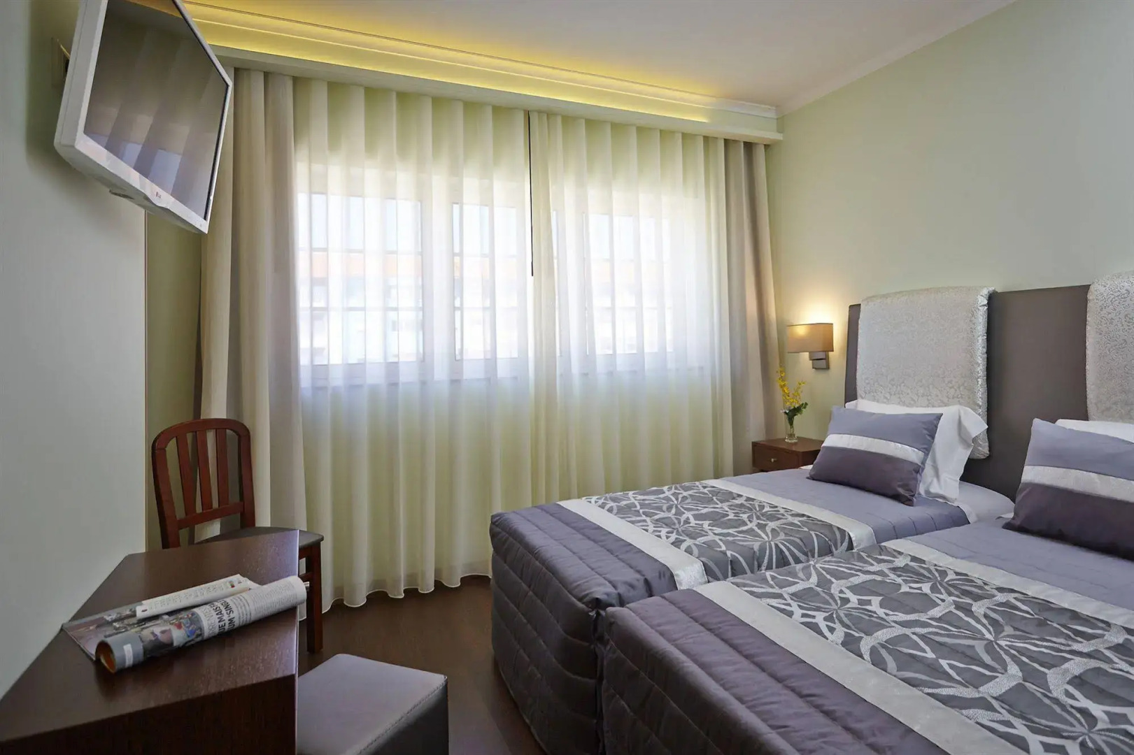 Welcome In - Suites & Hostel