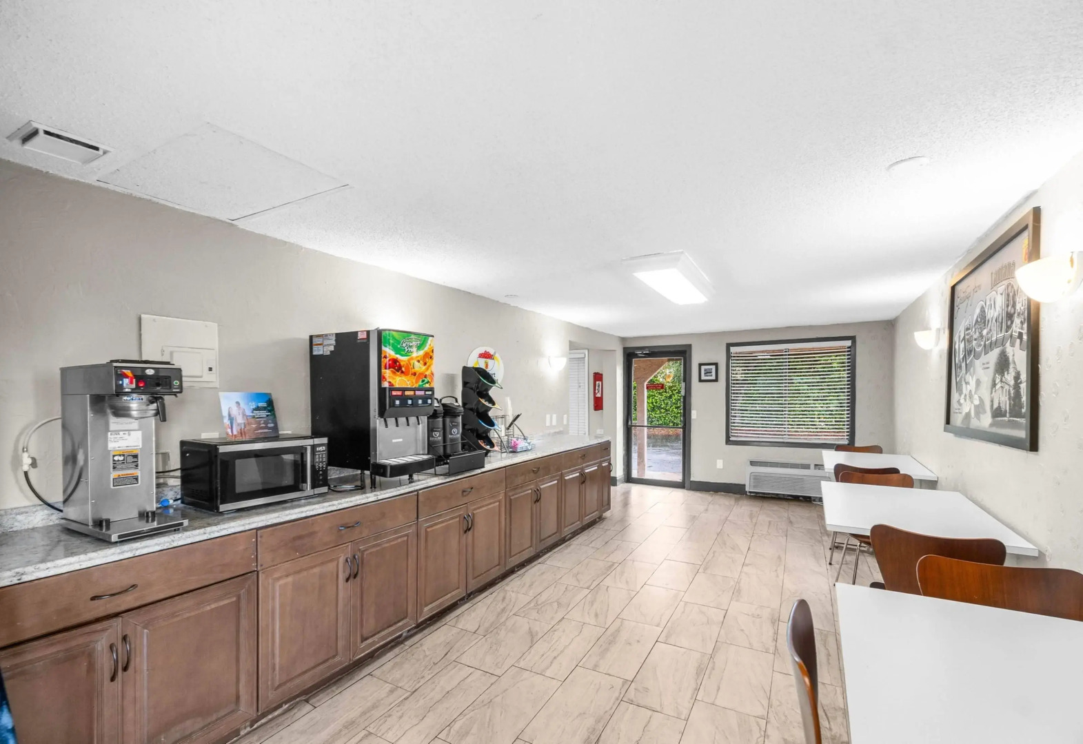 Super 8 by Wyndham Lantana West Palm Beach