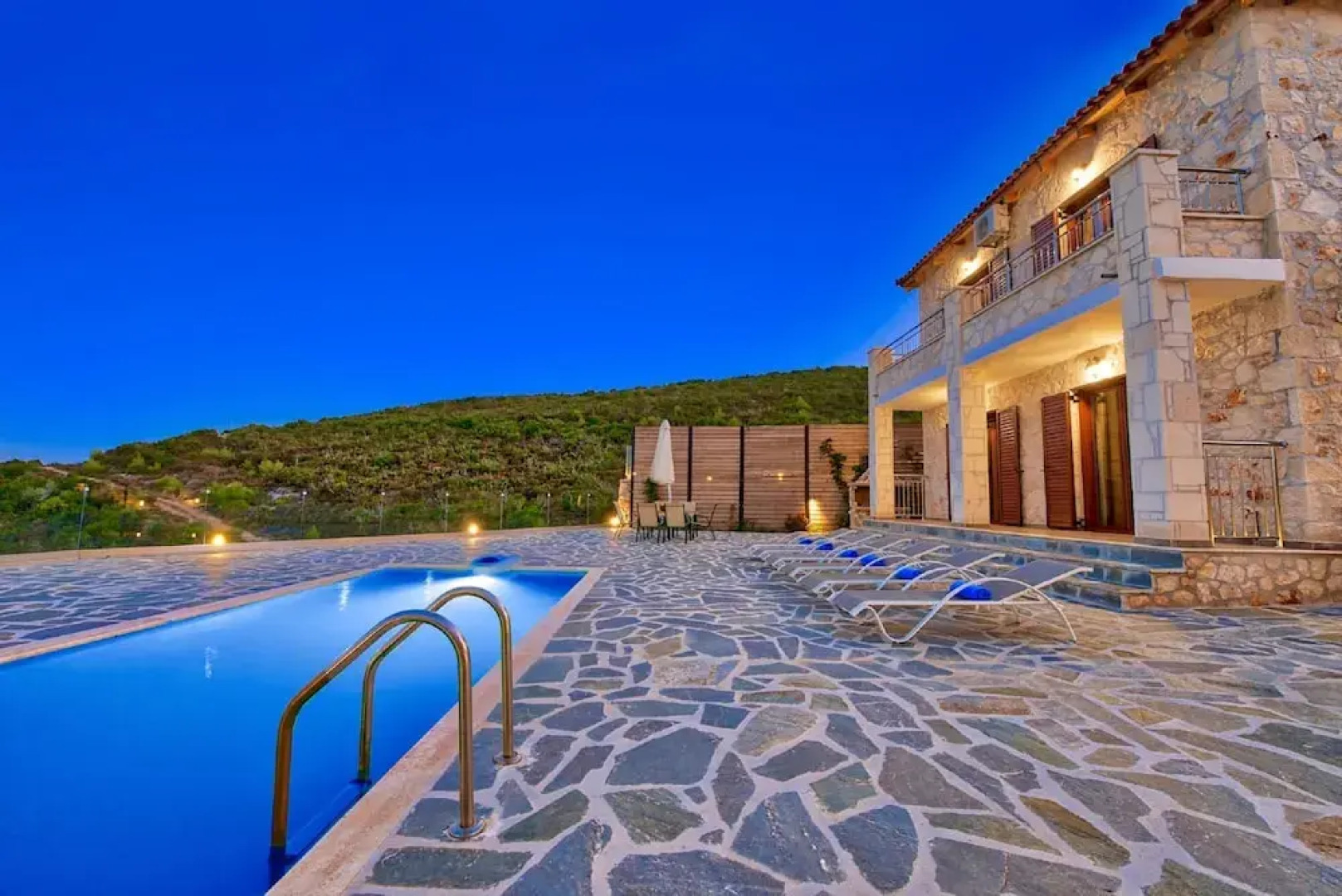 Deluxe II Villa by LeaderStay