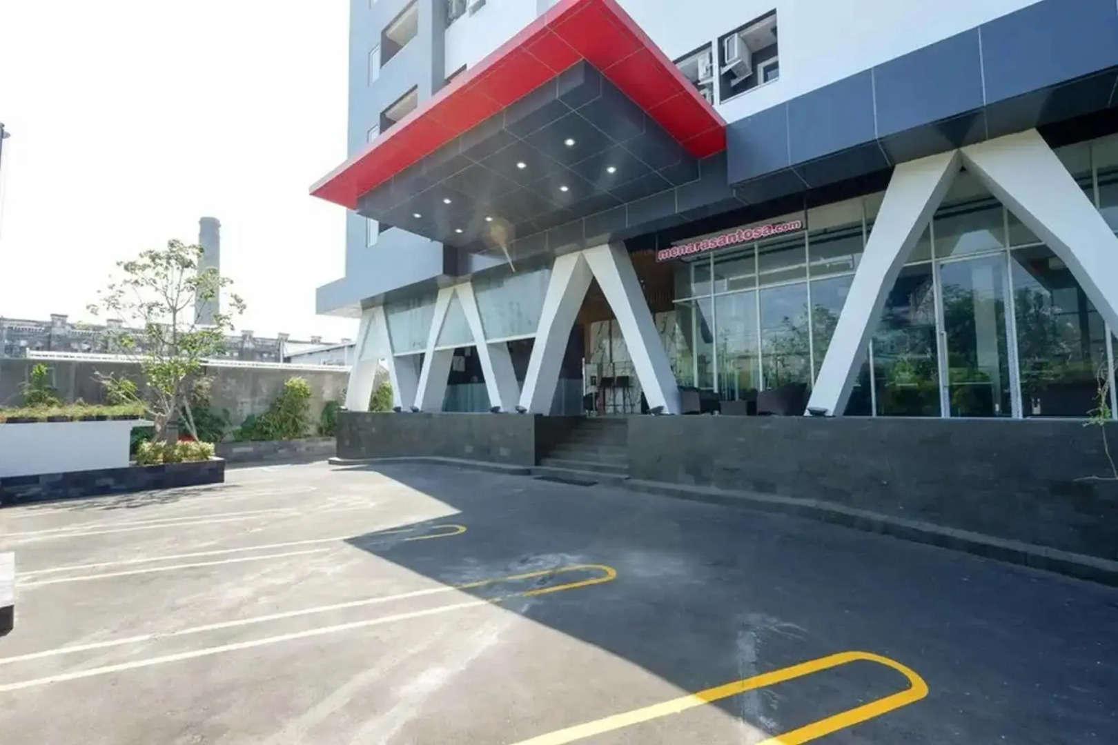 RedDoorz Apartment near Exit Toll Colomadu