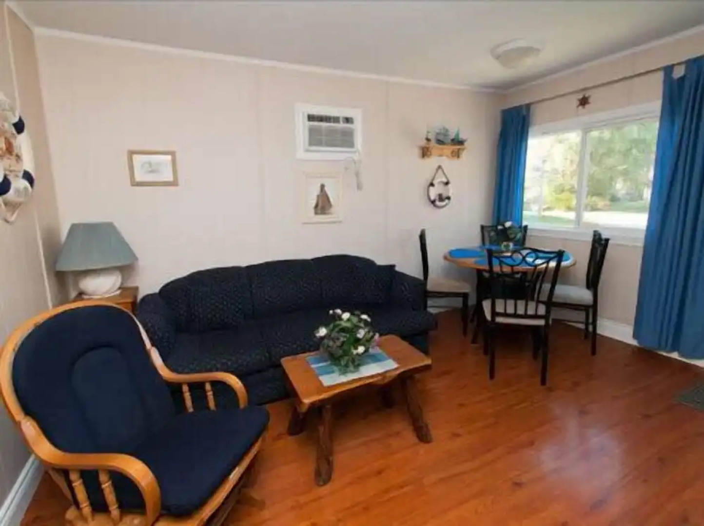 North Shore Cottages