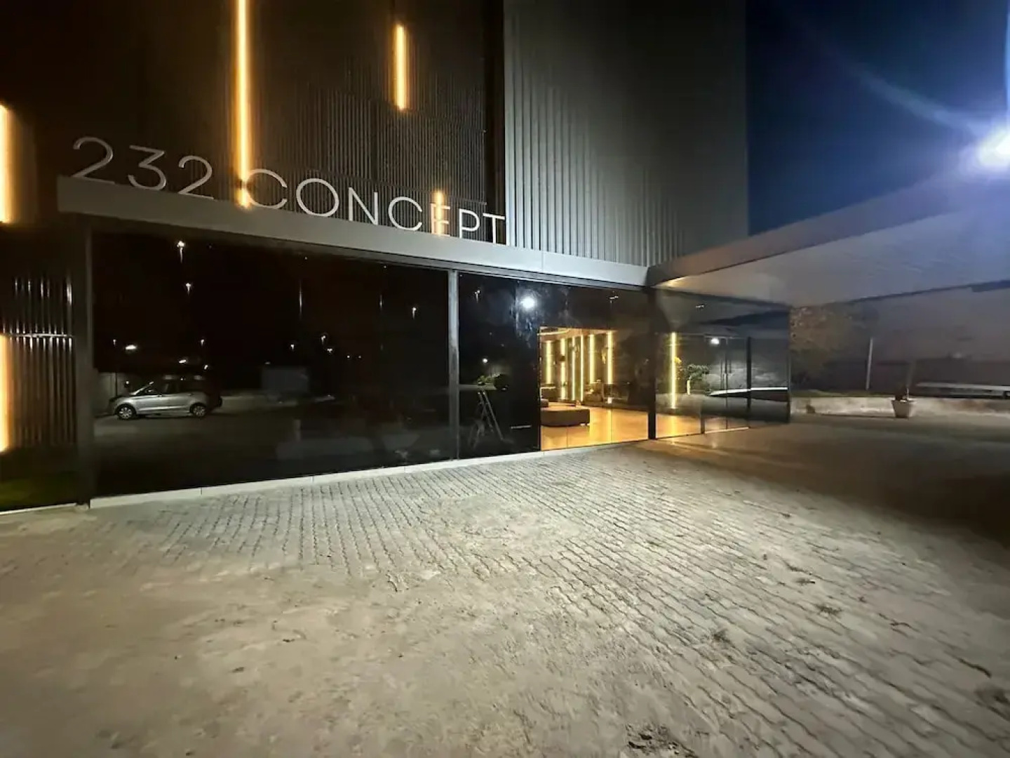 232 Concept Hotel