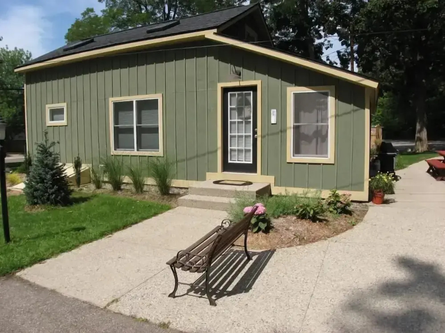 Hummingbird - One Bedroom Apartment, Sleeps 2