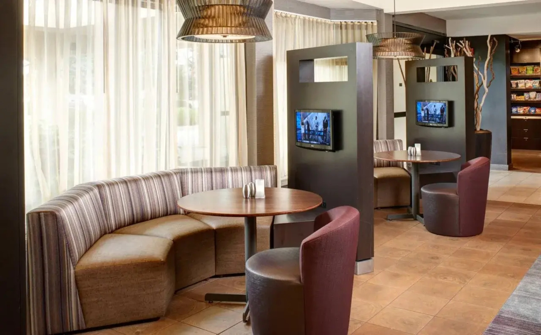 Courtyard by Marriott Louisville East