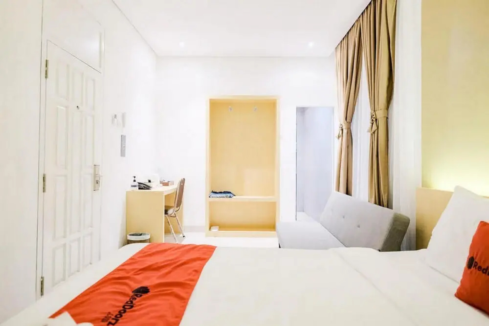 RedDoorz Plus Syariah near Museum Lampung