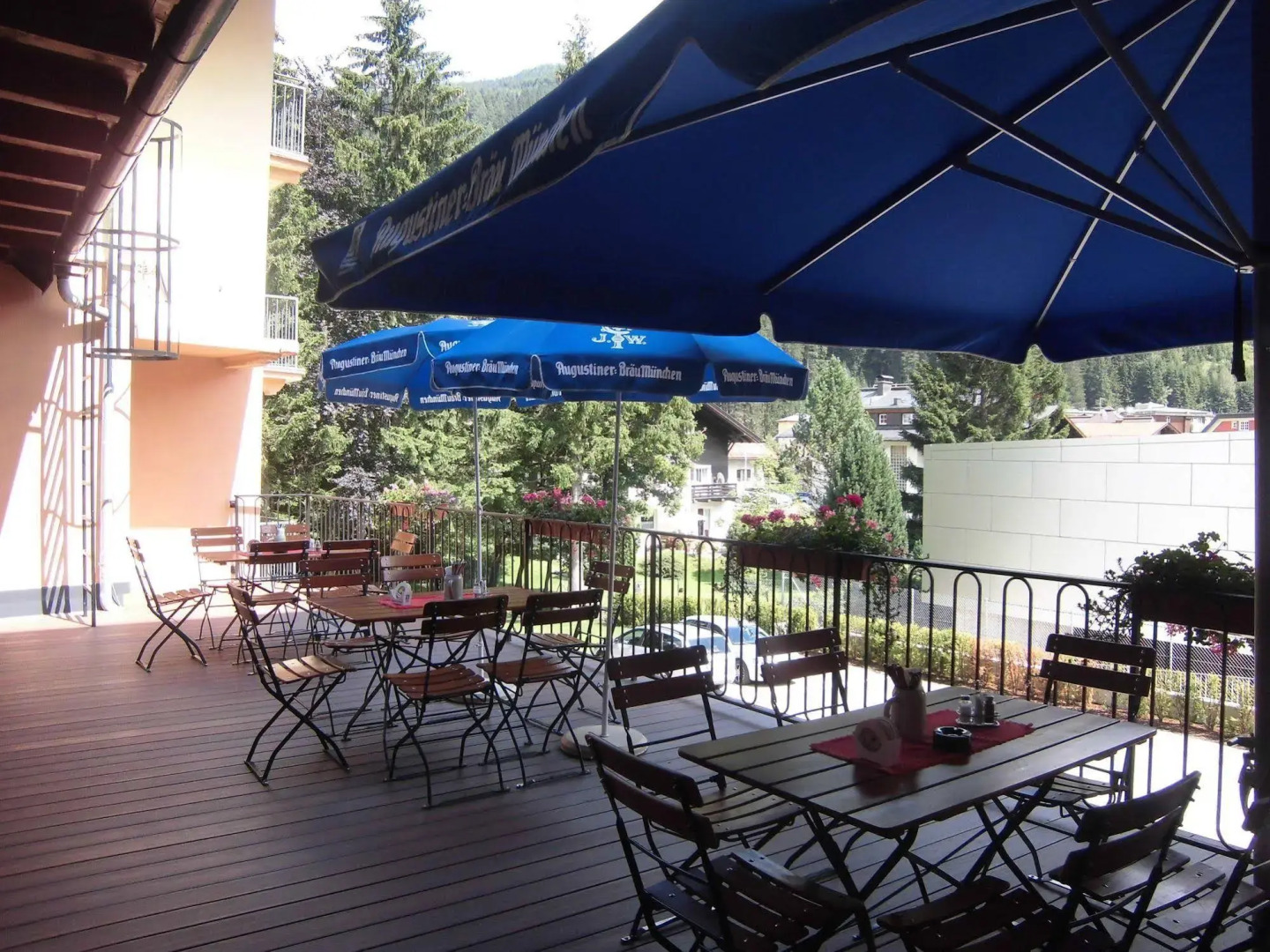 Euro Youth Hotel & Krone