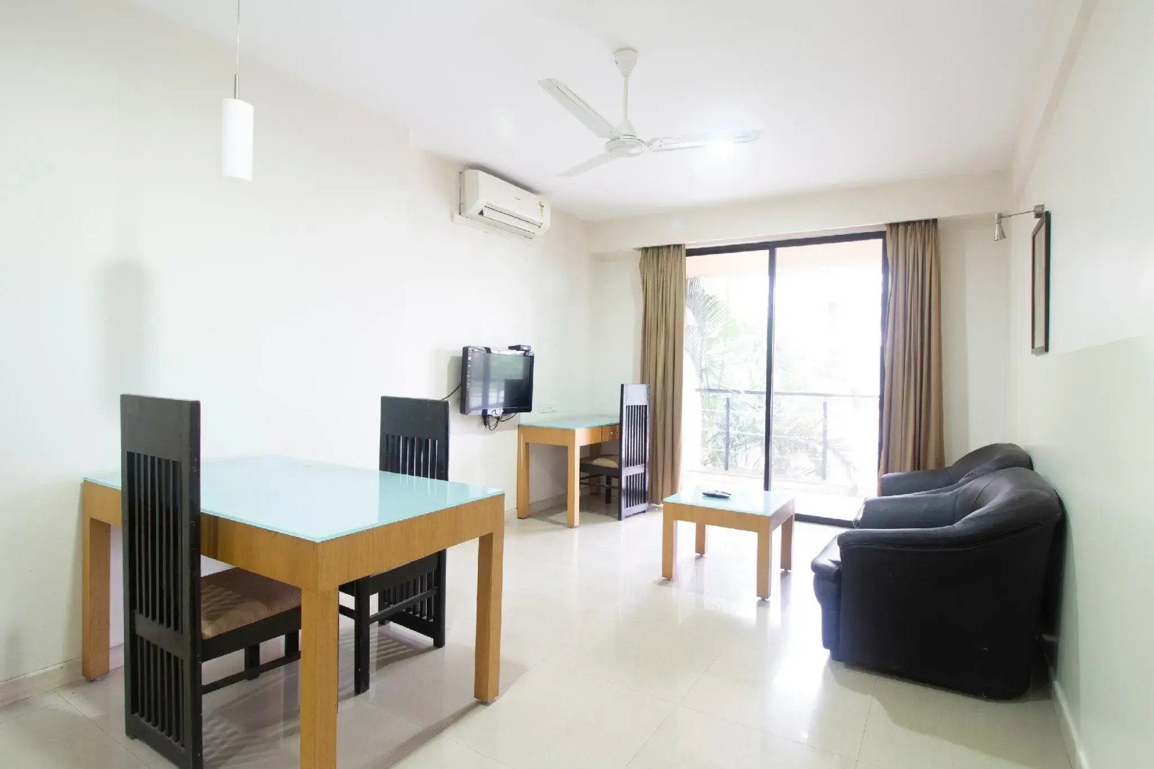 Capital O 45006 Shree Omkar Executive