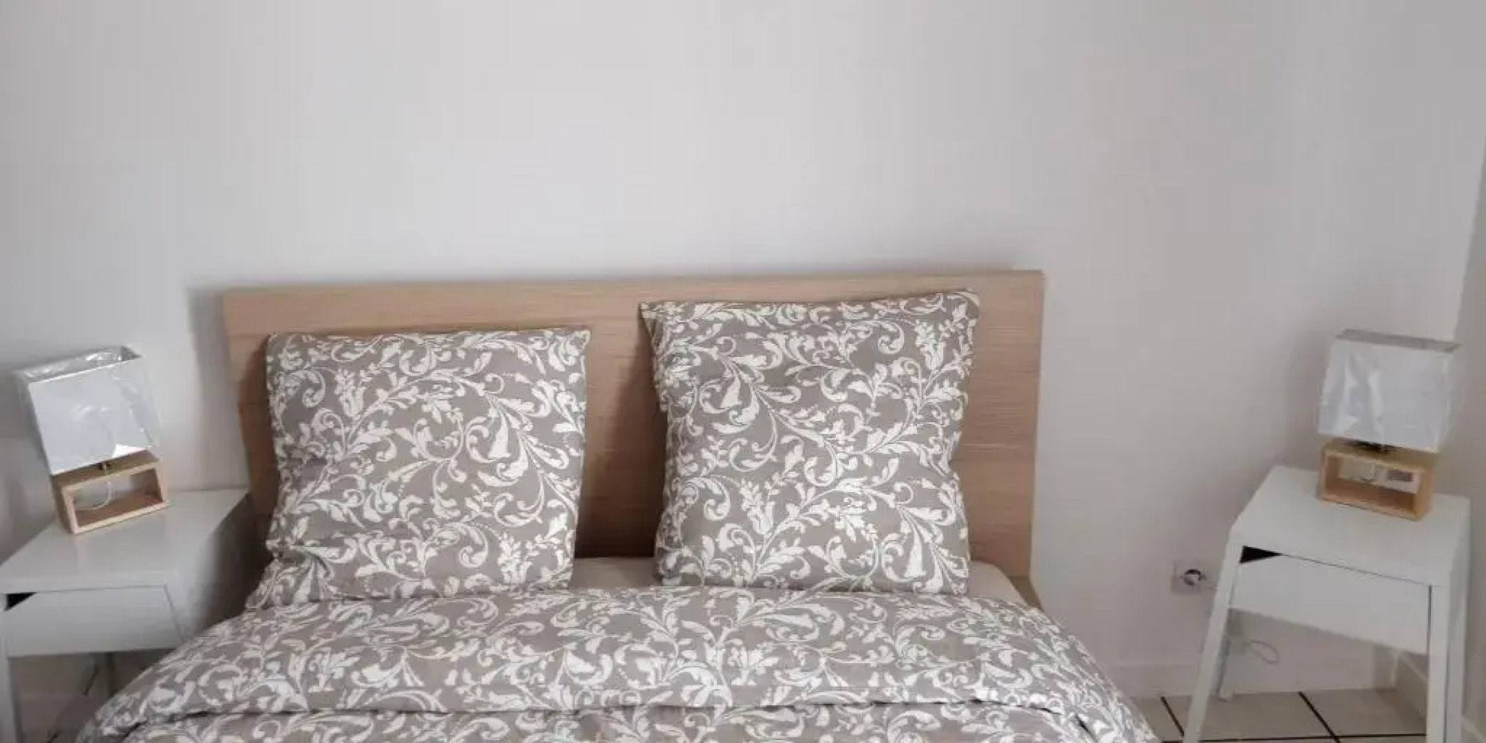 Modern 1 bedroom apartment near the metro.