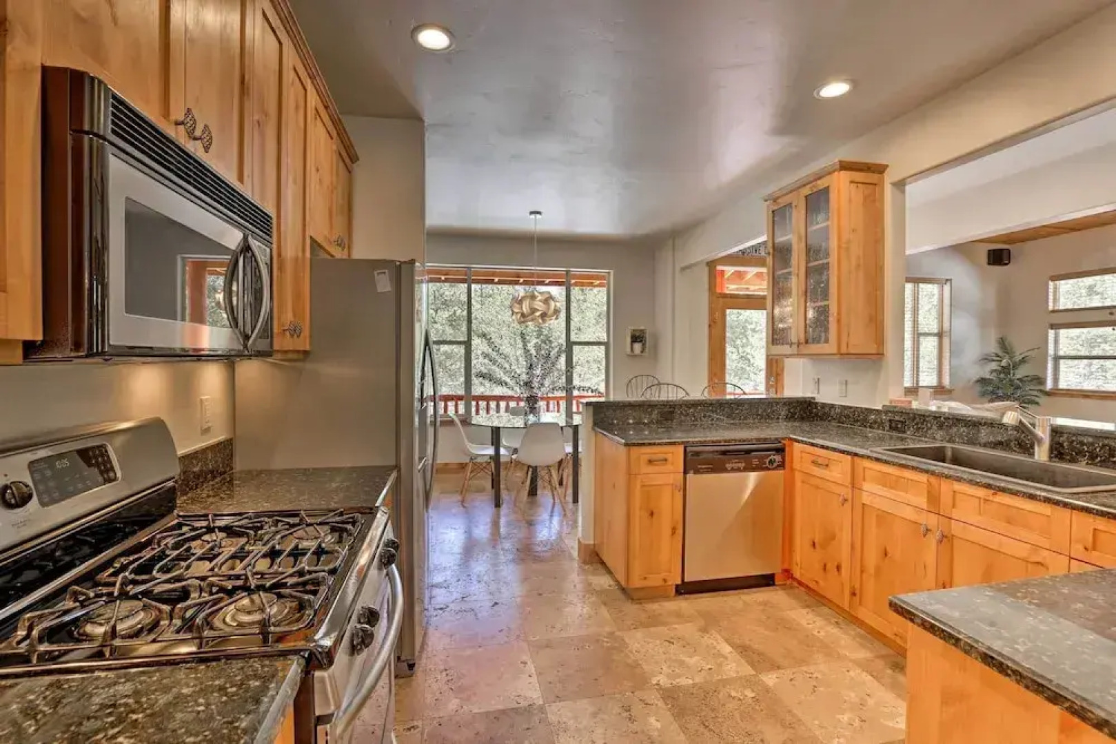 'rocky Bear Lodge' on 2 Acres Near Turquoise Lake