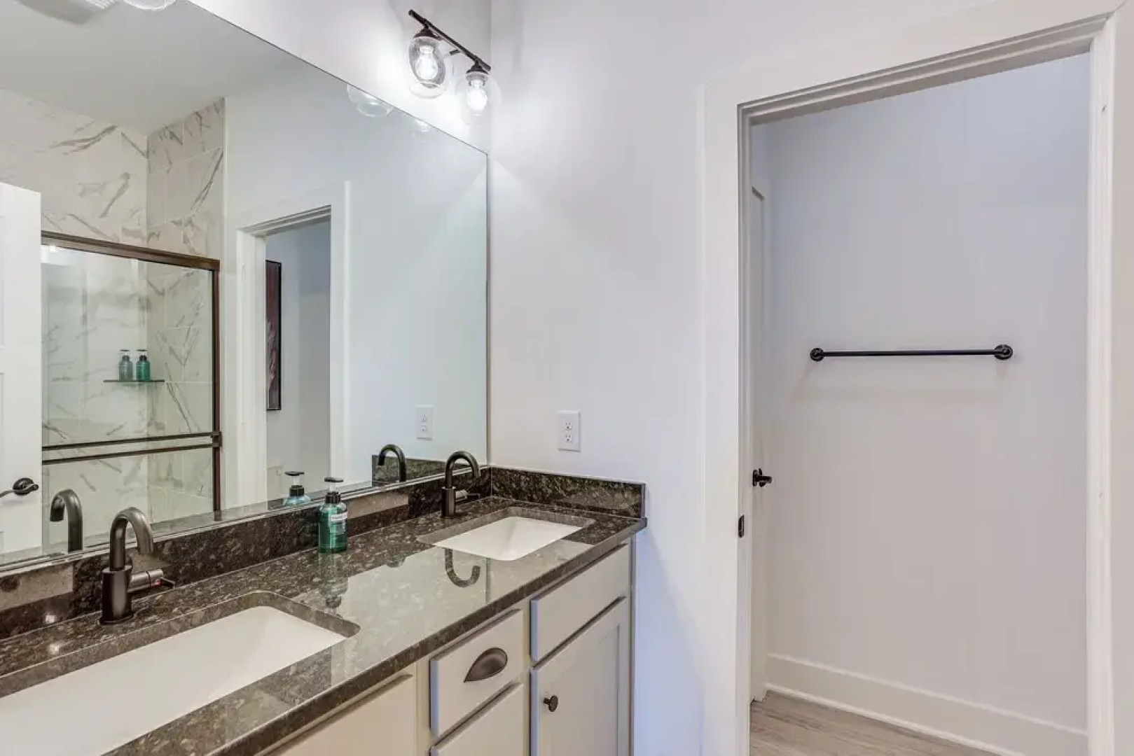 Indiana Vacation Rental Near Downtown Louisville!