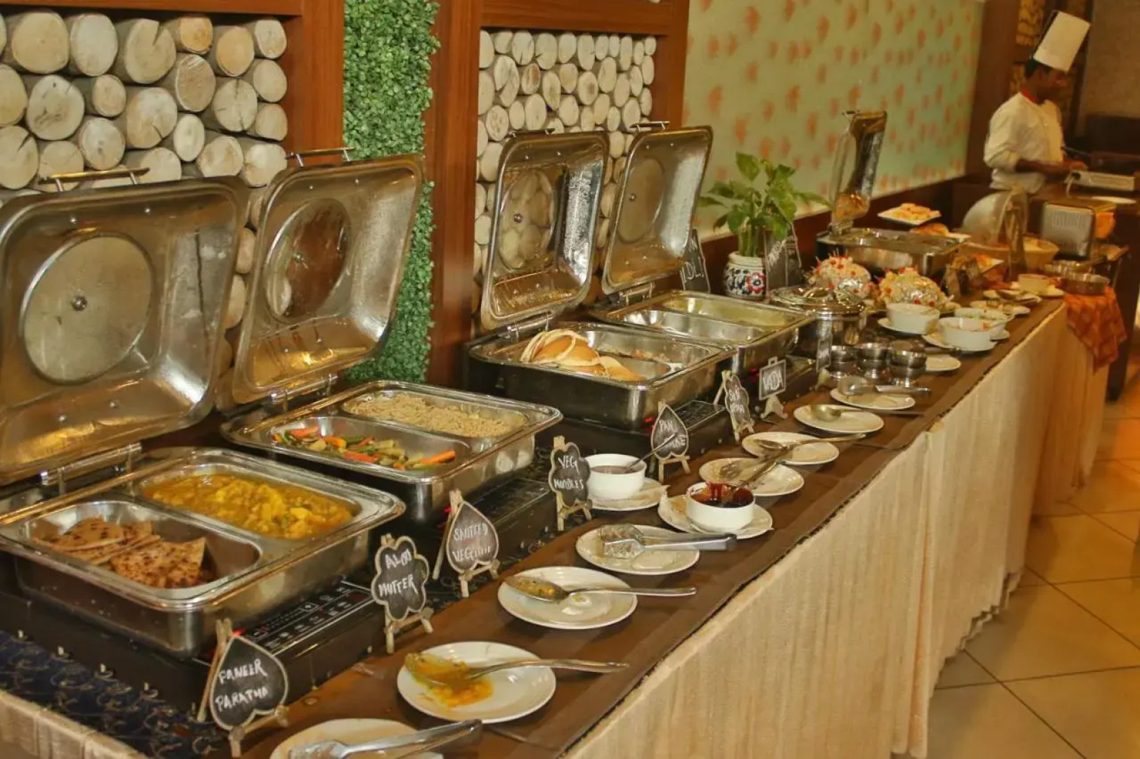 Hotel Gateway Grandeur