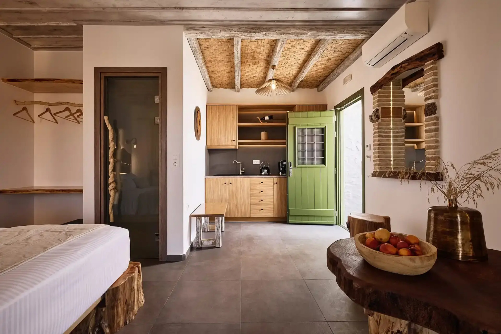 Kozadinos Art Suites