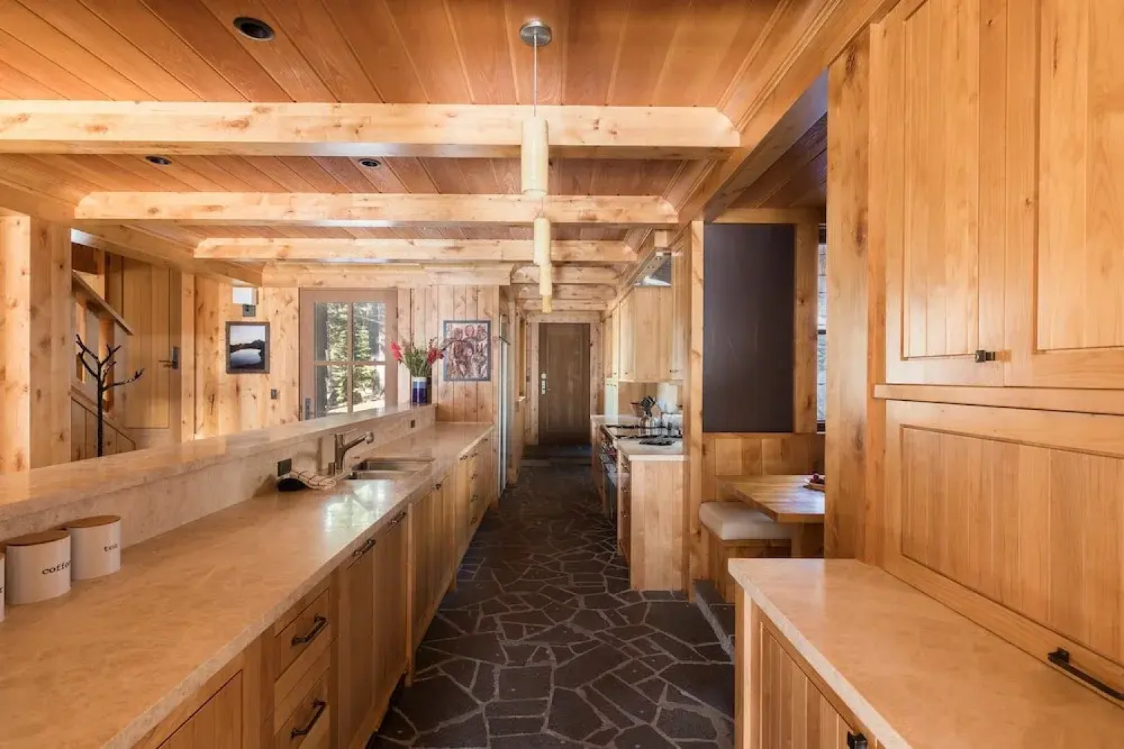 Hunter by AvantStay | Riverfront Cabin w/ Prvt Cottage | 10Mins from Squaw