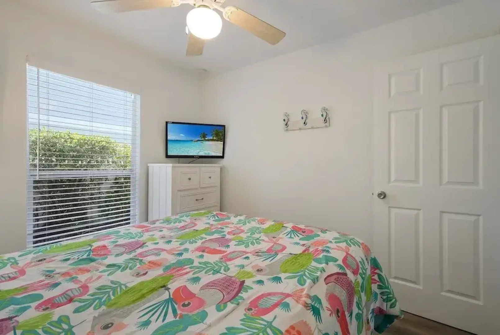 Minnow 1 1 Bedroom Cottage by RedAwning