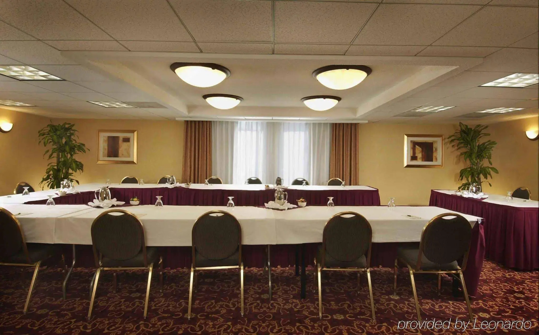 Doubletree by Hilton McLean Tysons