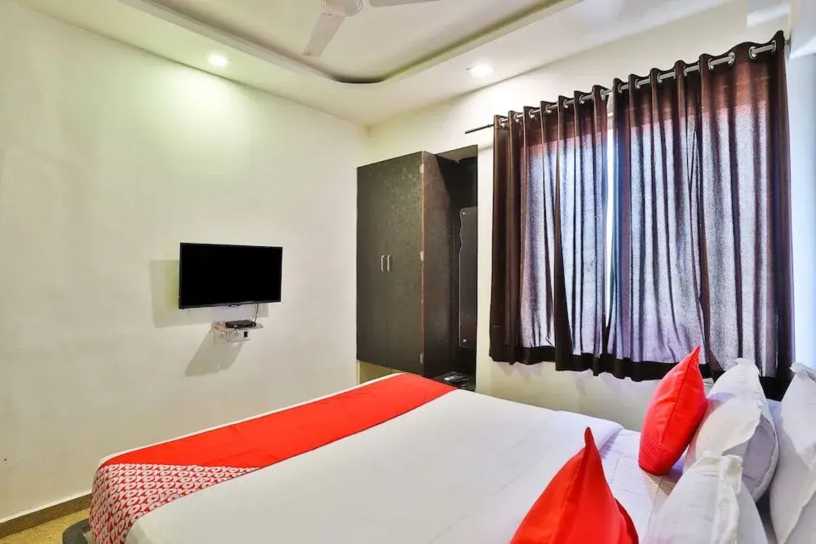 OYO 5904 Hotel Midway Inn