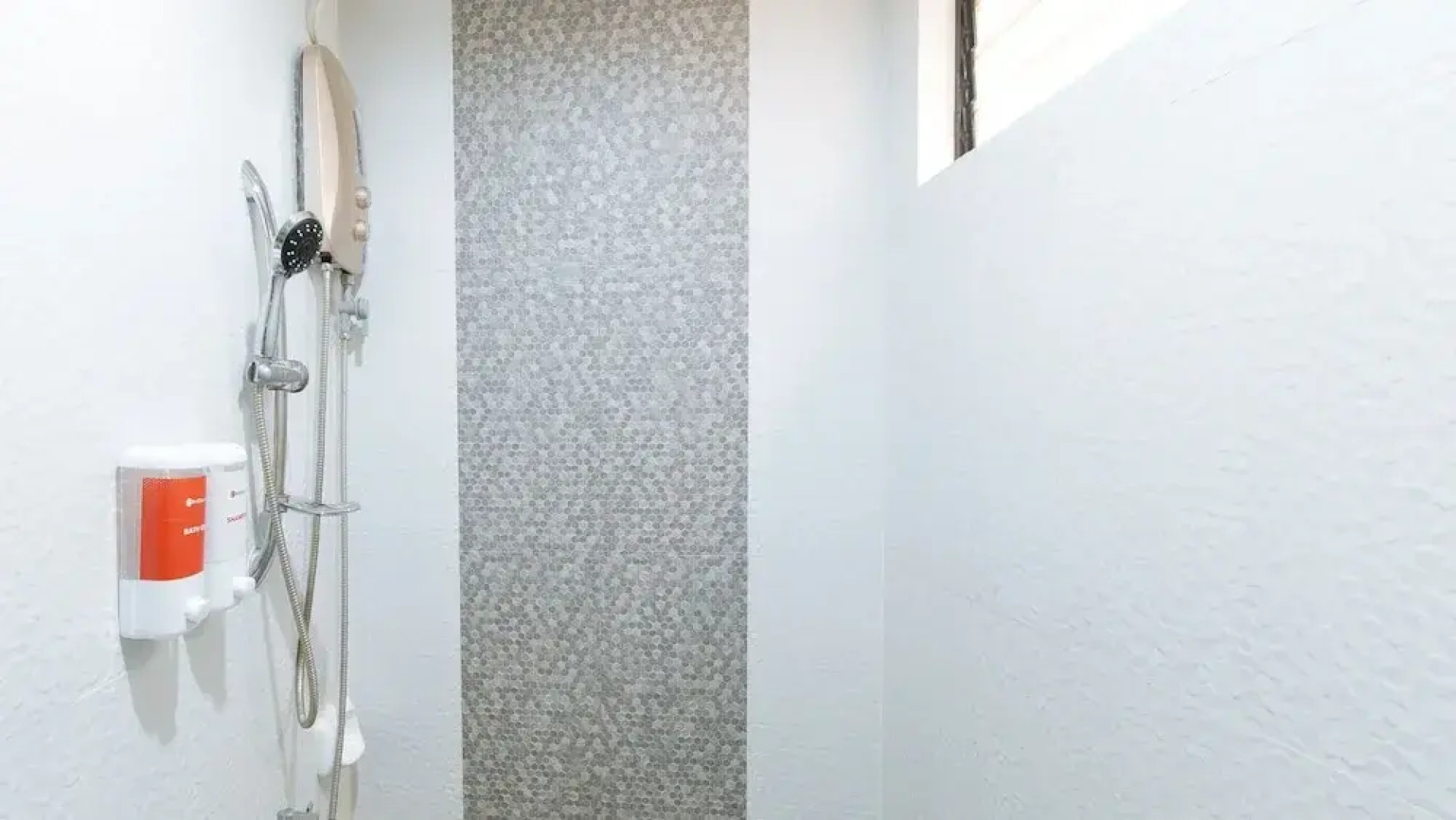 RedDoorz near Lapasan Plaza Cagayan de Oro