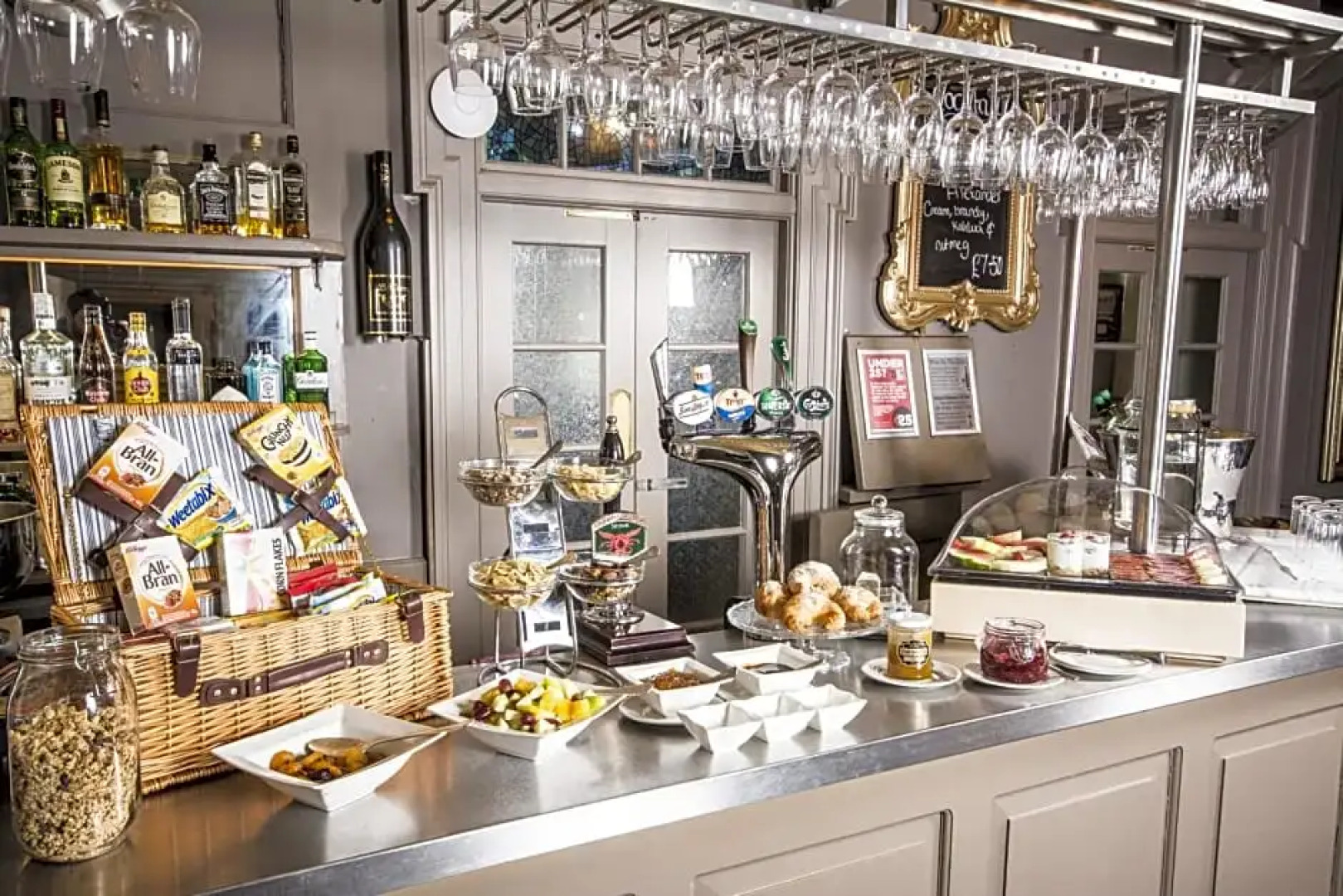 Peterstone Court Country House Restaurant & Spa