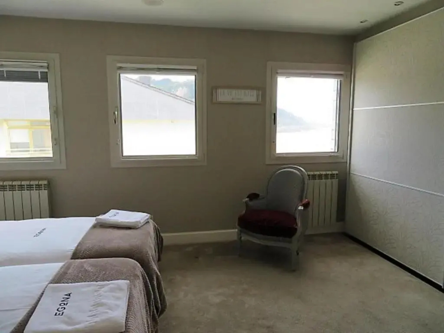 EGONA-SLUI 1ªlínea playa, vista increible, garaje