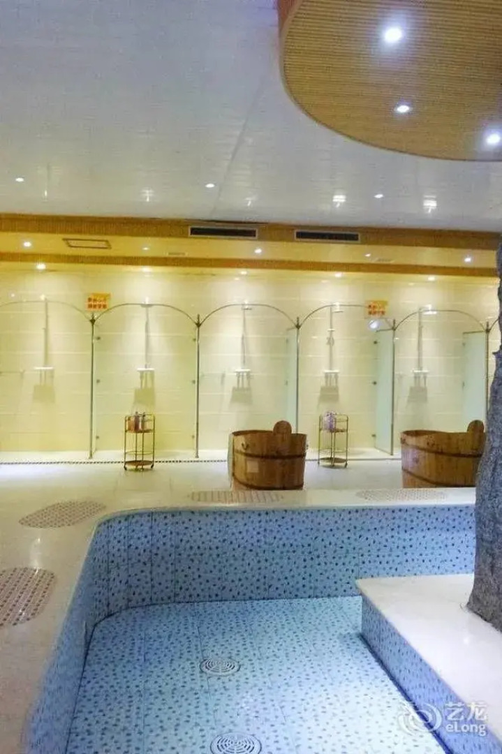 Lvshun Hot Spring Holiday Hotel