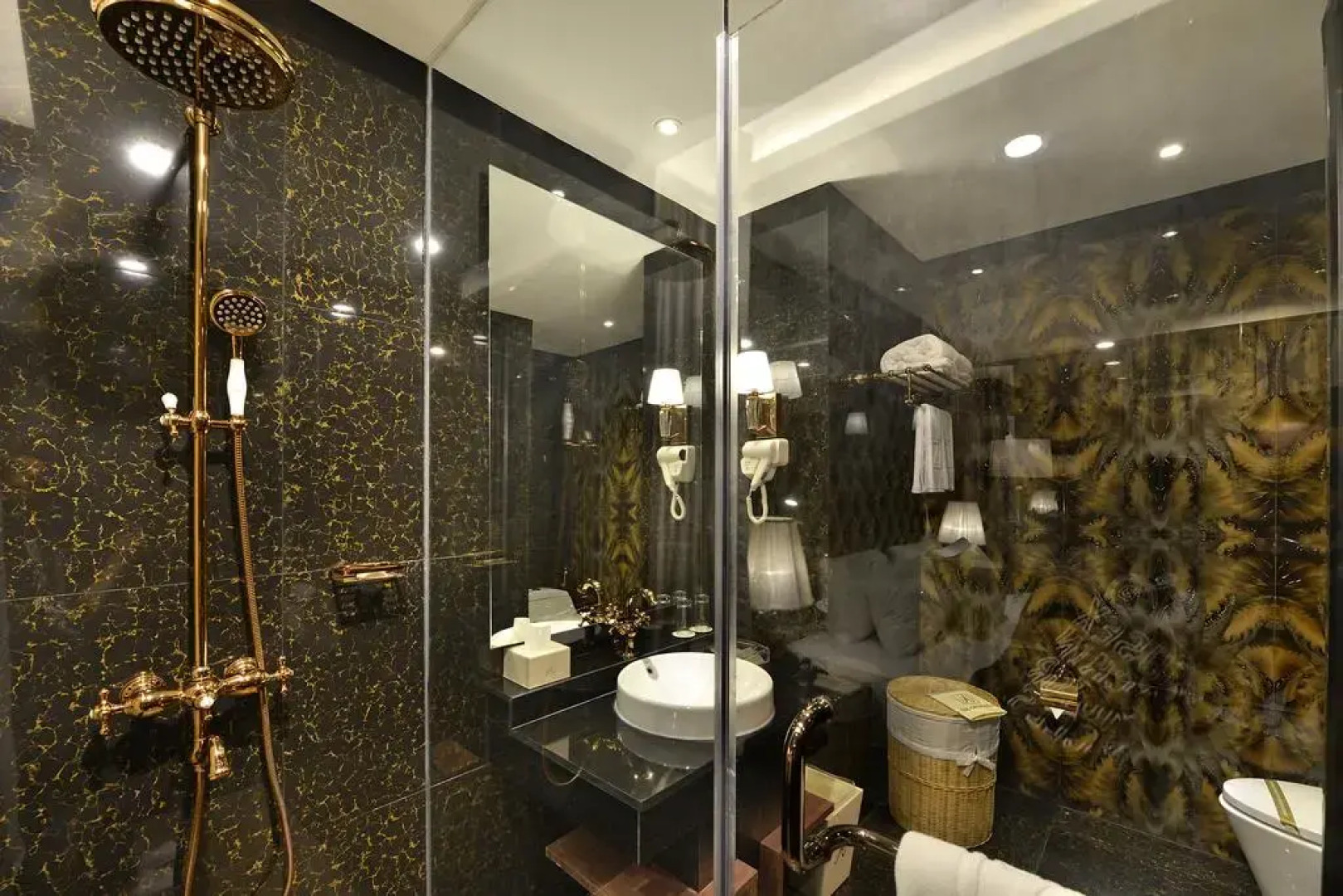 Amaroossa Grande Bekasi