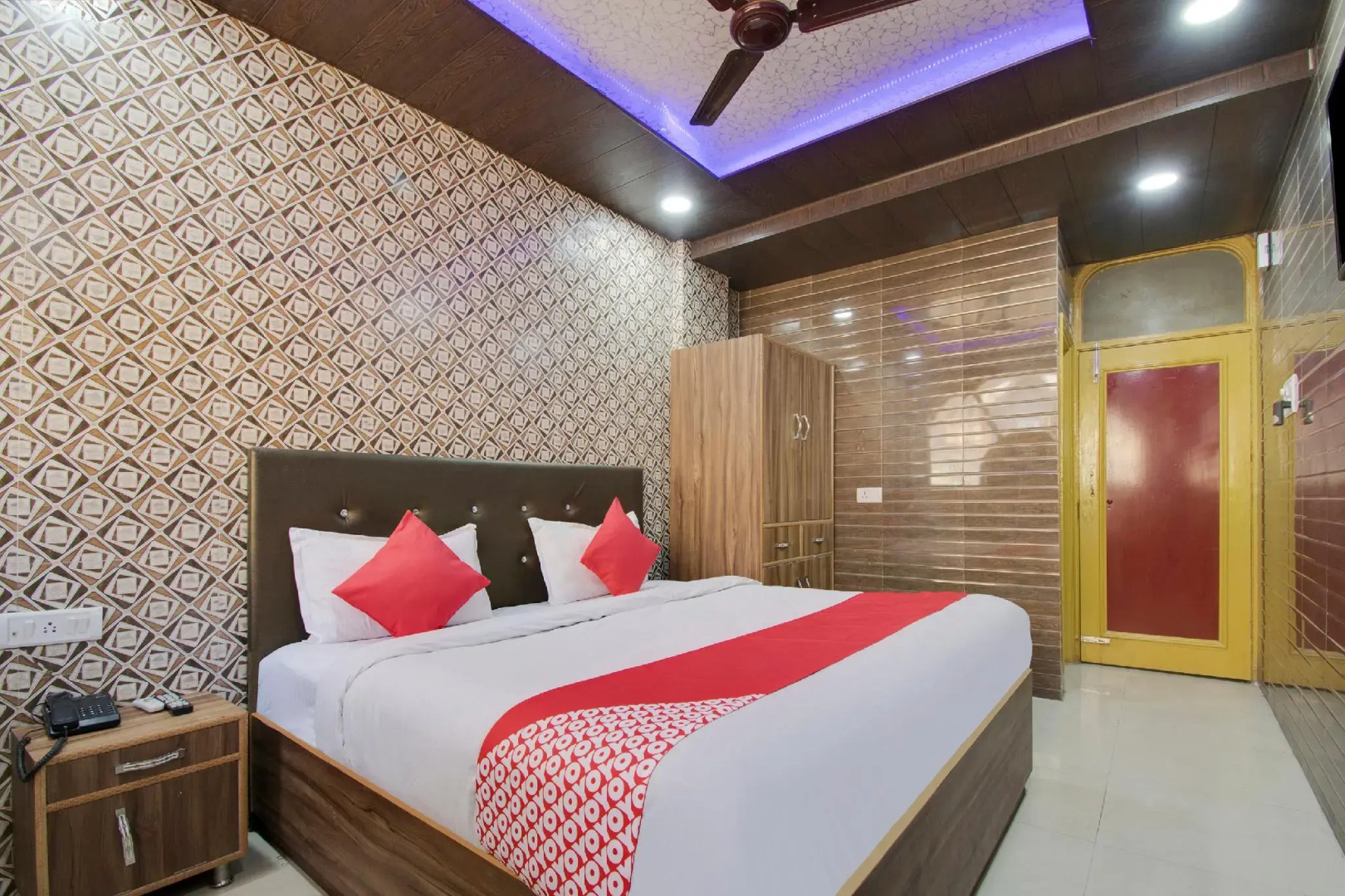 OYO Flagship 23665 Hotel Ajay