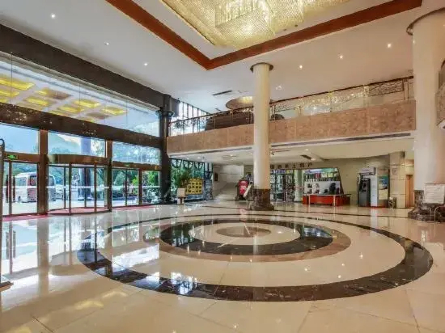 Jintan Square South Great Wall Hotel (Tongren Station Branch)