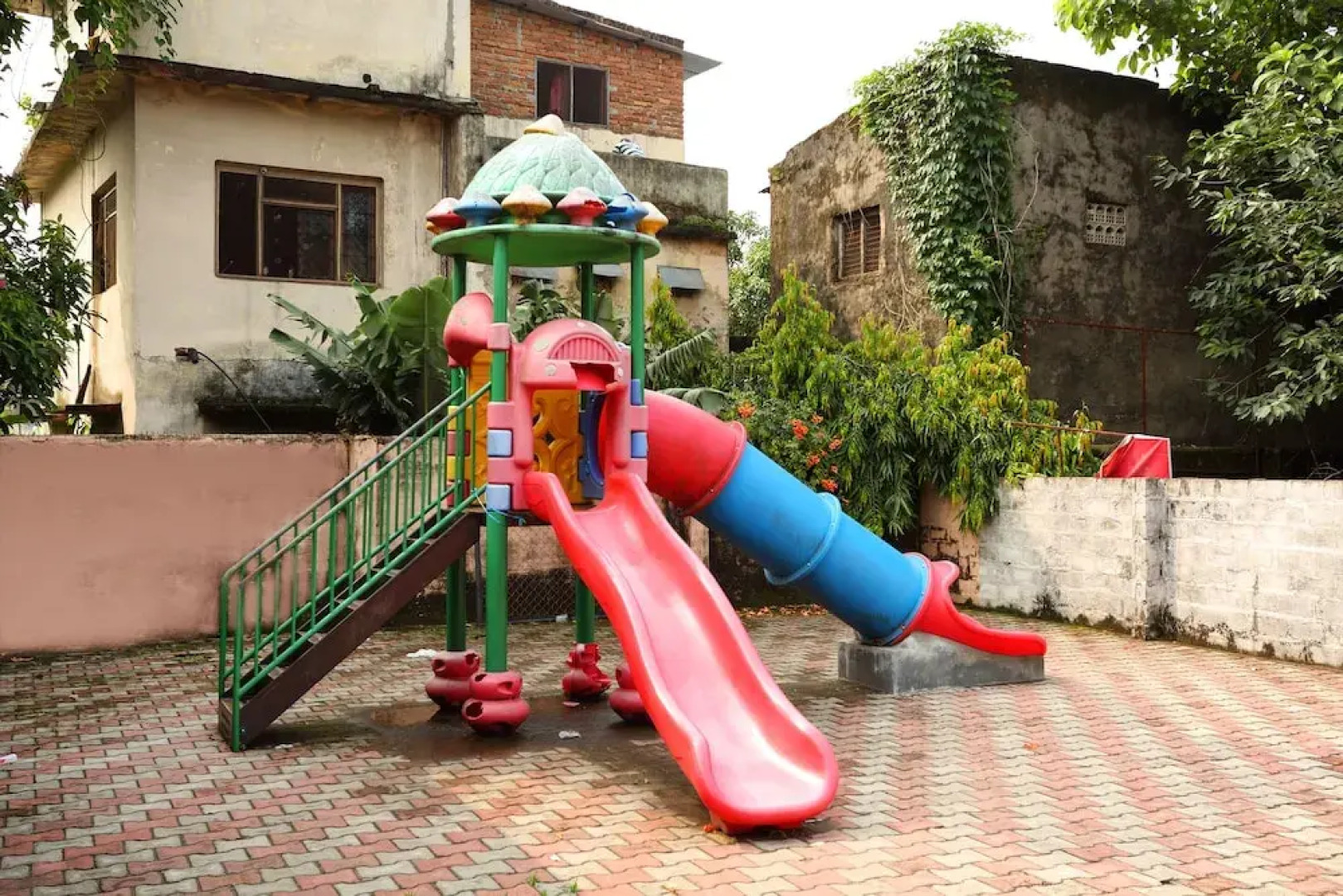 OYO 502 Avocado Orchid Resort