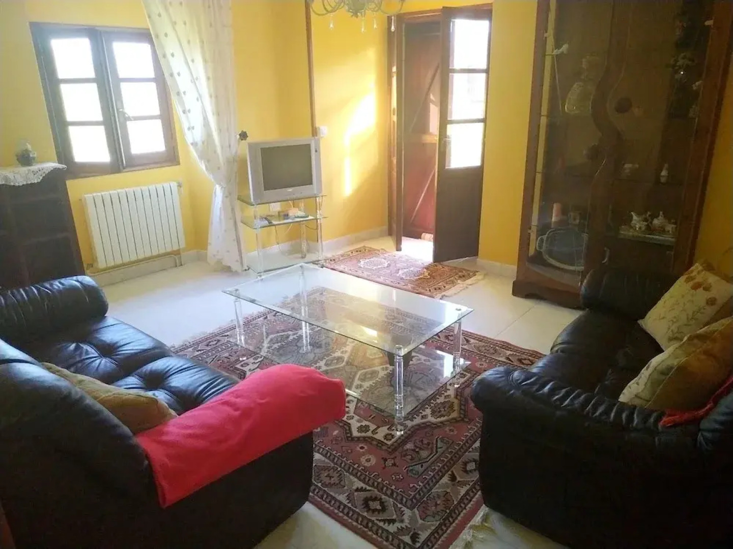 Apartment With 2 Bedrooms in Viveiro, With Wonderful Mountain View, Enclosed Garden and Wifi Near the Beach