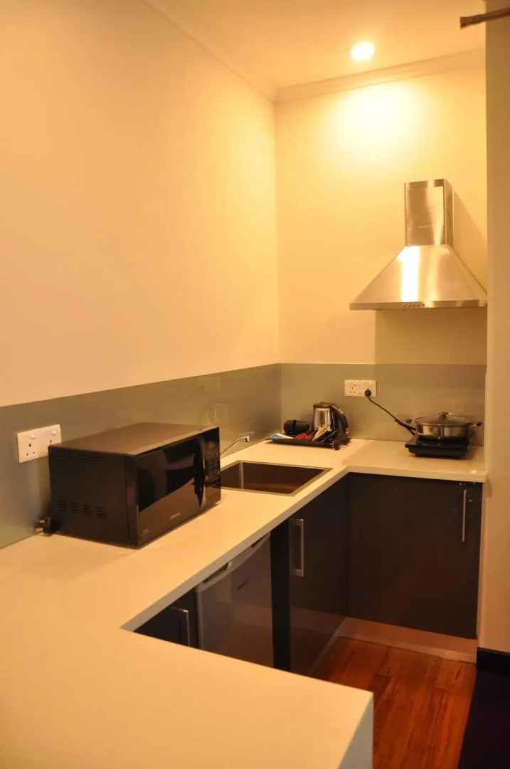 Fairway Colombo - Sri Lanka's First Hotel With Robot Technology