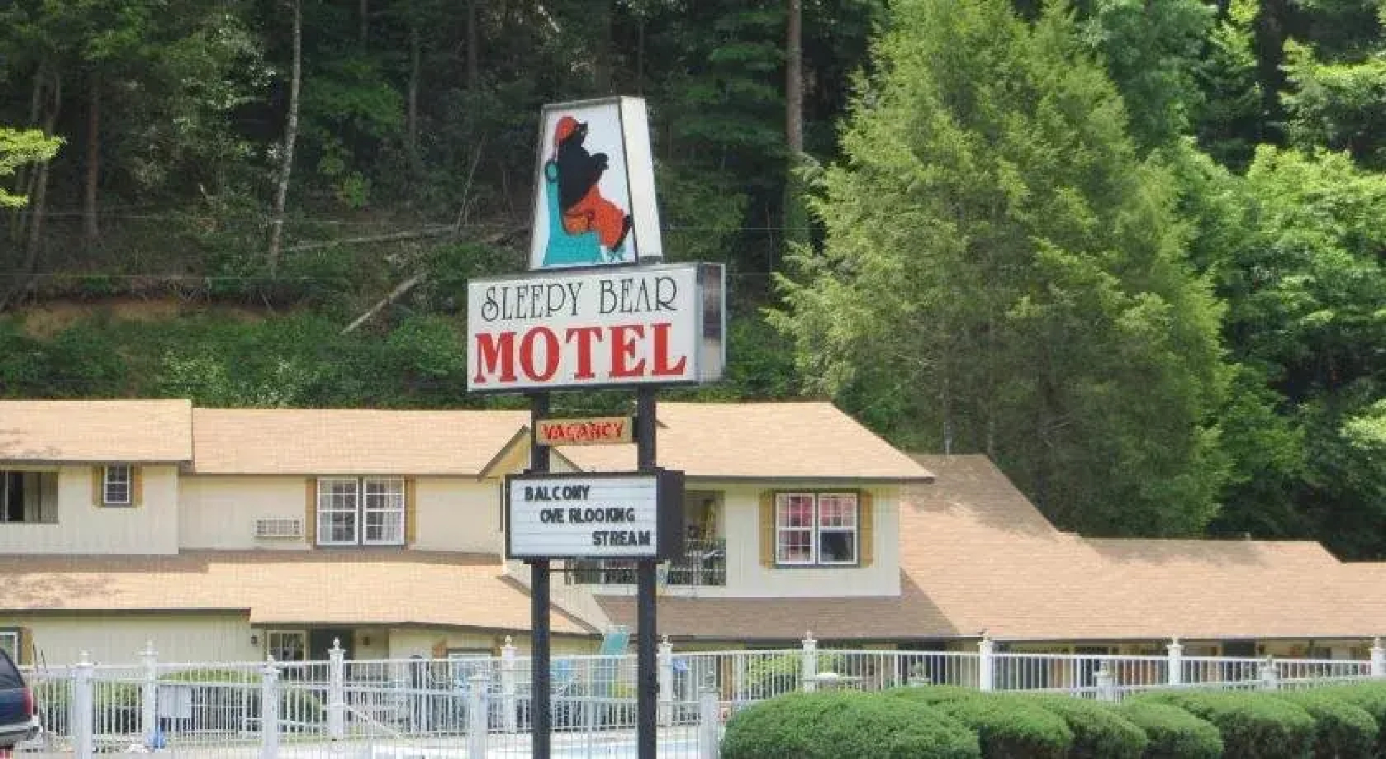 Sleepy Bear Motel