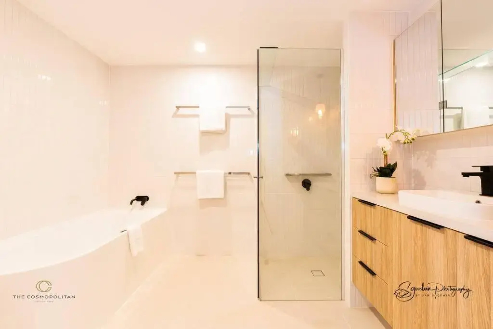 SALTWATER CALM@ The Cosmopolitan Unit 10508