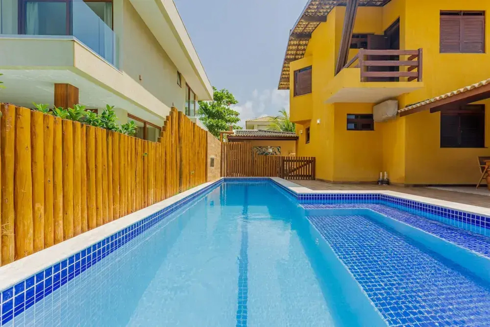 GB18 Maravilhosa Casa Pé na Areia