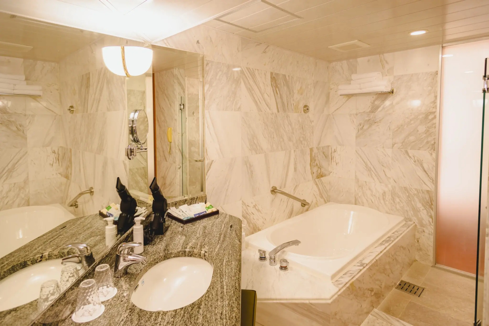 Oriental Hotel Okinawa Resort & Spa