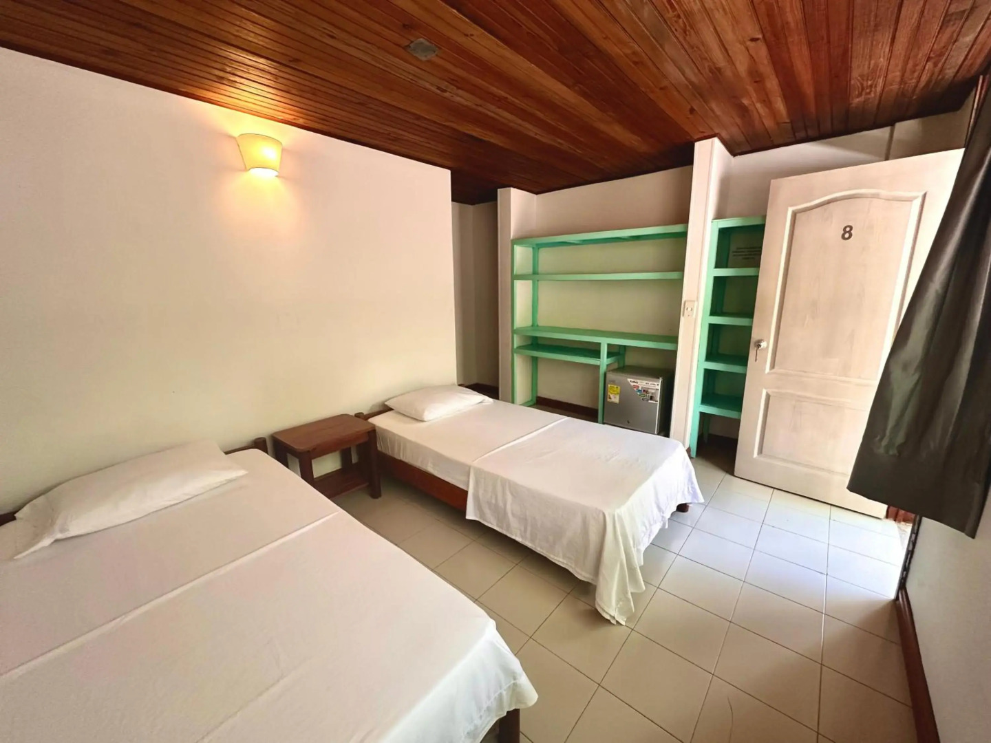 South West Bay Cabañas