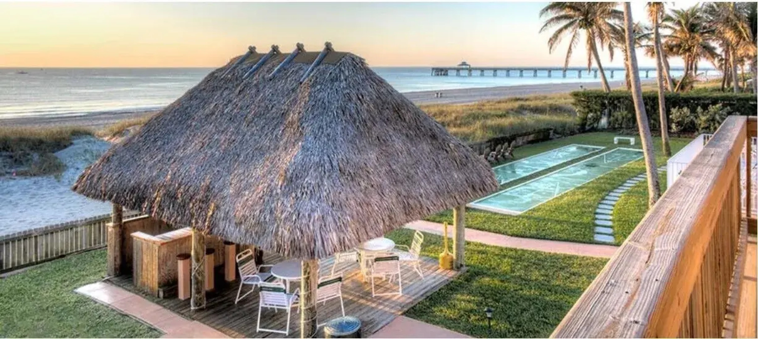 Emerald Seas Ocean Front Motel