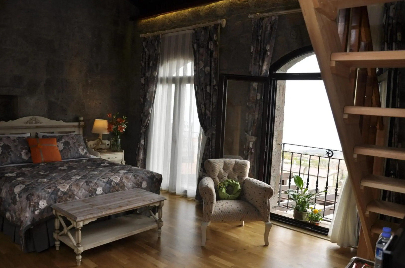 Assos Sunaba Kasri - Special Class