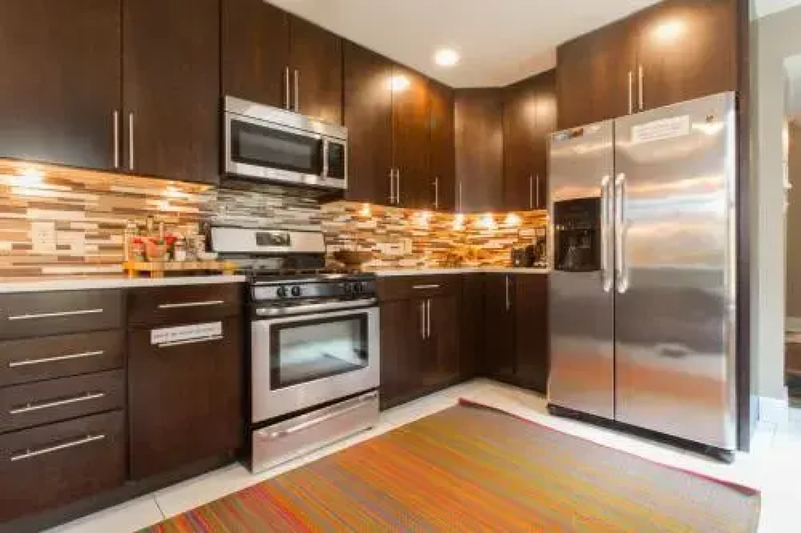 Gorgeous! Parking! Park Front!