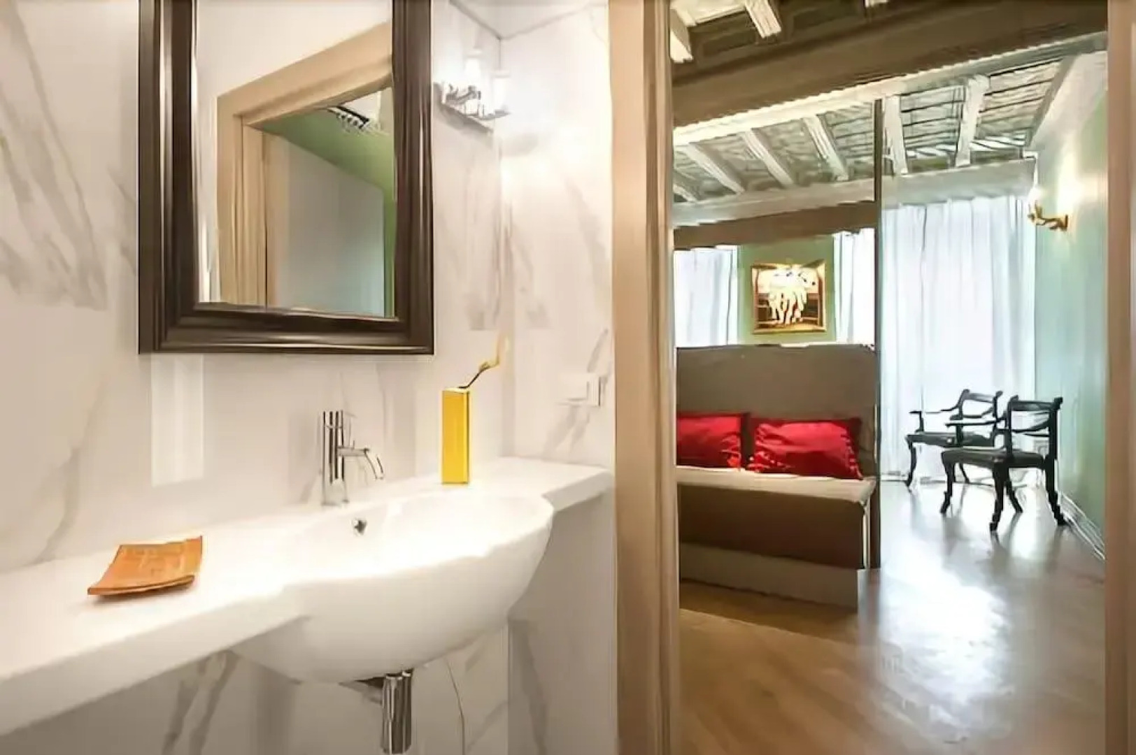 Raffaello Charmsuite