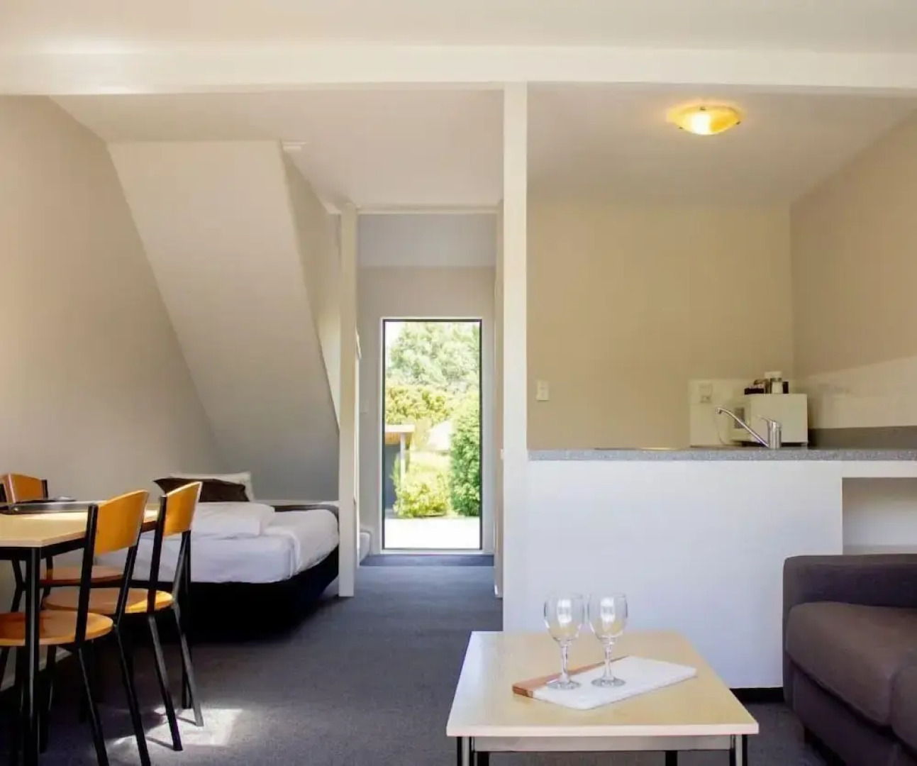 The Claremont Motels & Apartments